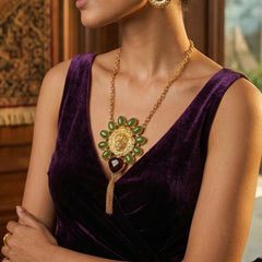 Regal Lion Green Heart Drop Stones Necklace