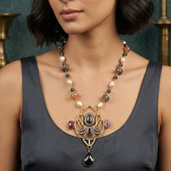 Royal Sapphire Pearl Pendant Neckpiece