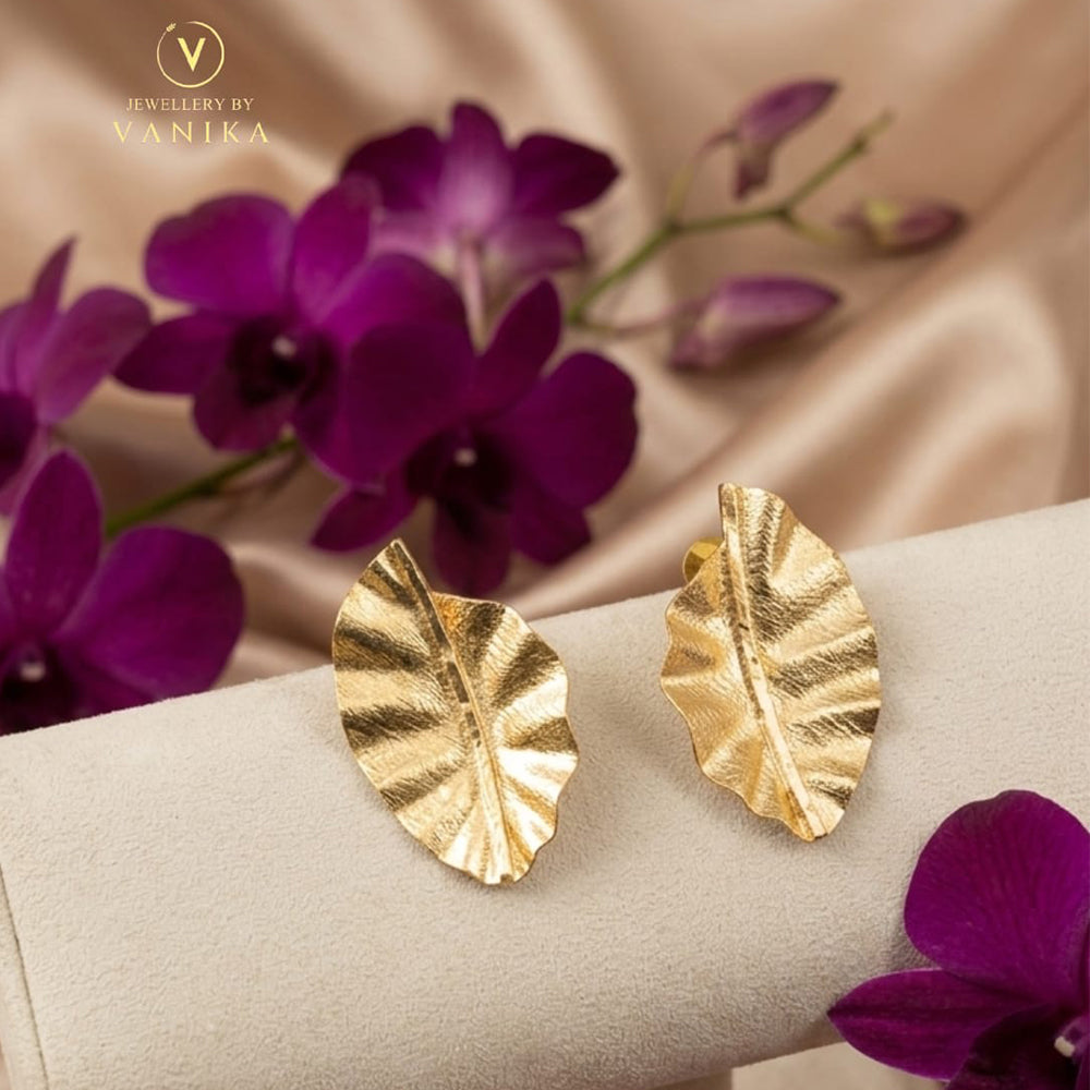 Sculpted Leaf Gold Earrings