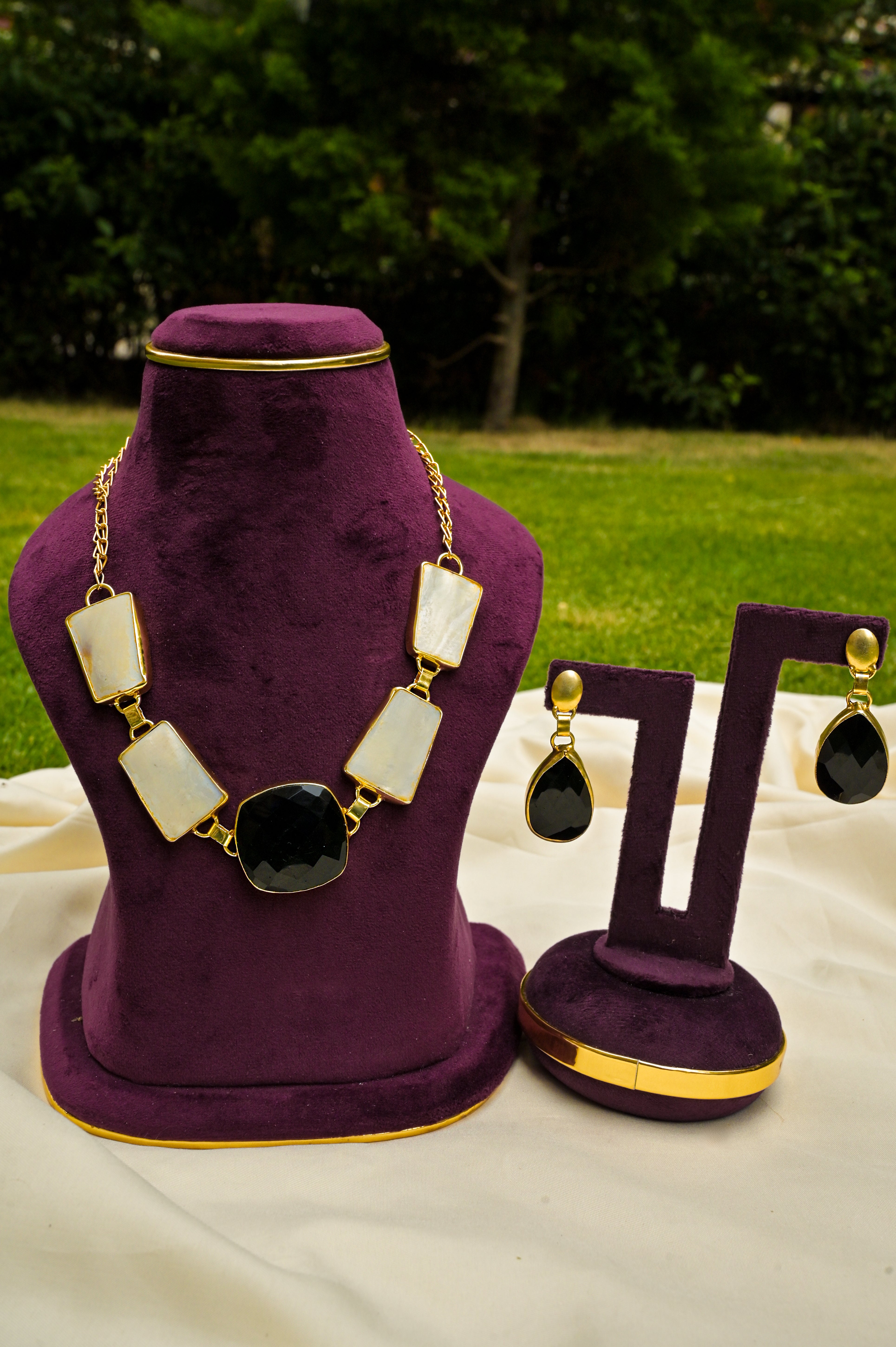 Black Onyx & MOP Gemstone Necklace Set